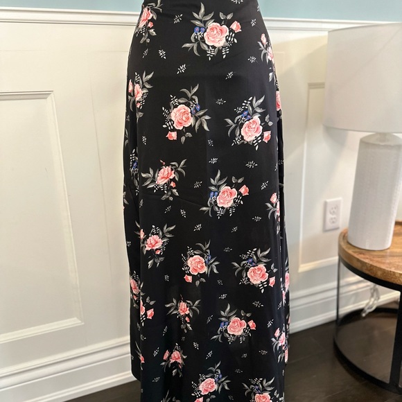 Floral Wrap Skirt - Picture 5 of 8